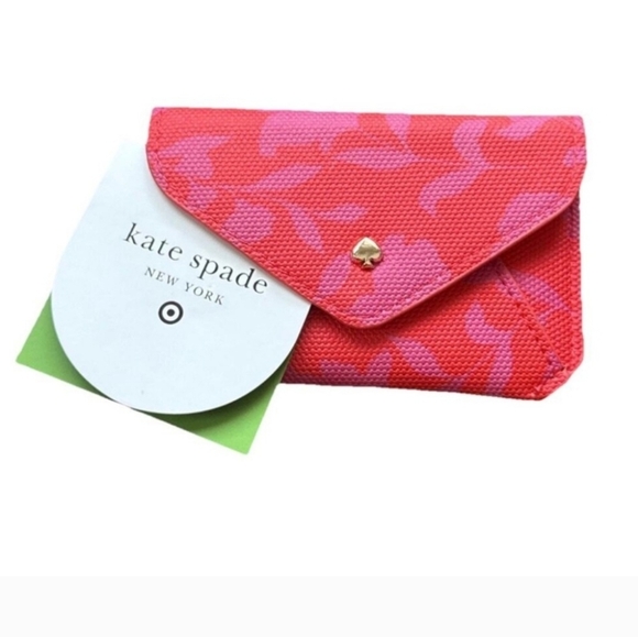Kate Spade x Target red Rose Envelope Card Case NWT - Picture 1 of 6